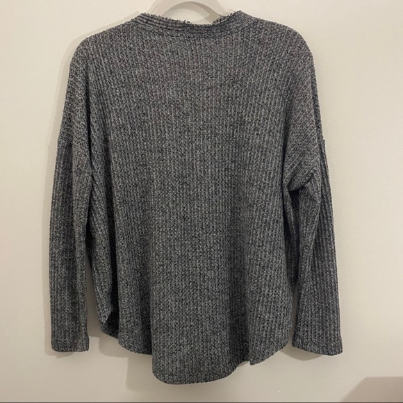 American Eagle oversized waffle knit sweater shirt - Picture 3 of 3